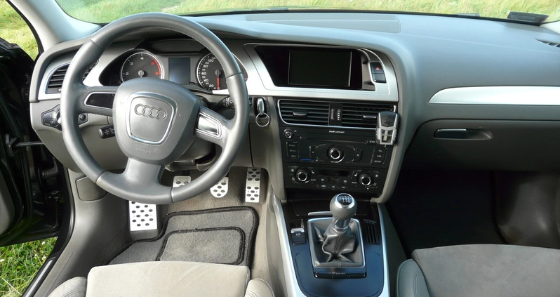 Audi A4 cena 29900 przebieg: 198000, rok produkcji 2009 z Zawiercie małe 407